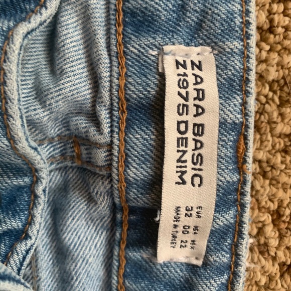 Jeans from Paris! - Picture 2 of 3